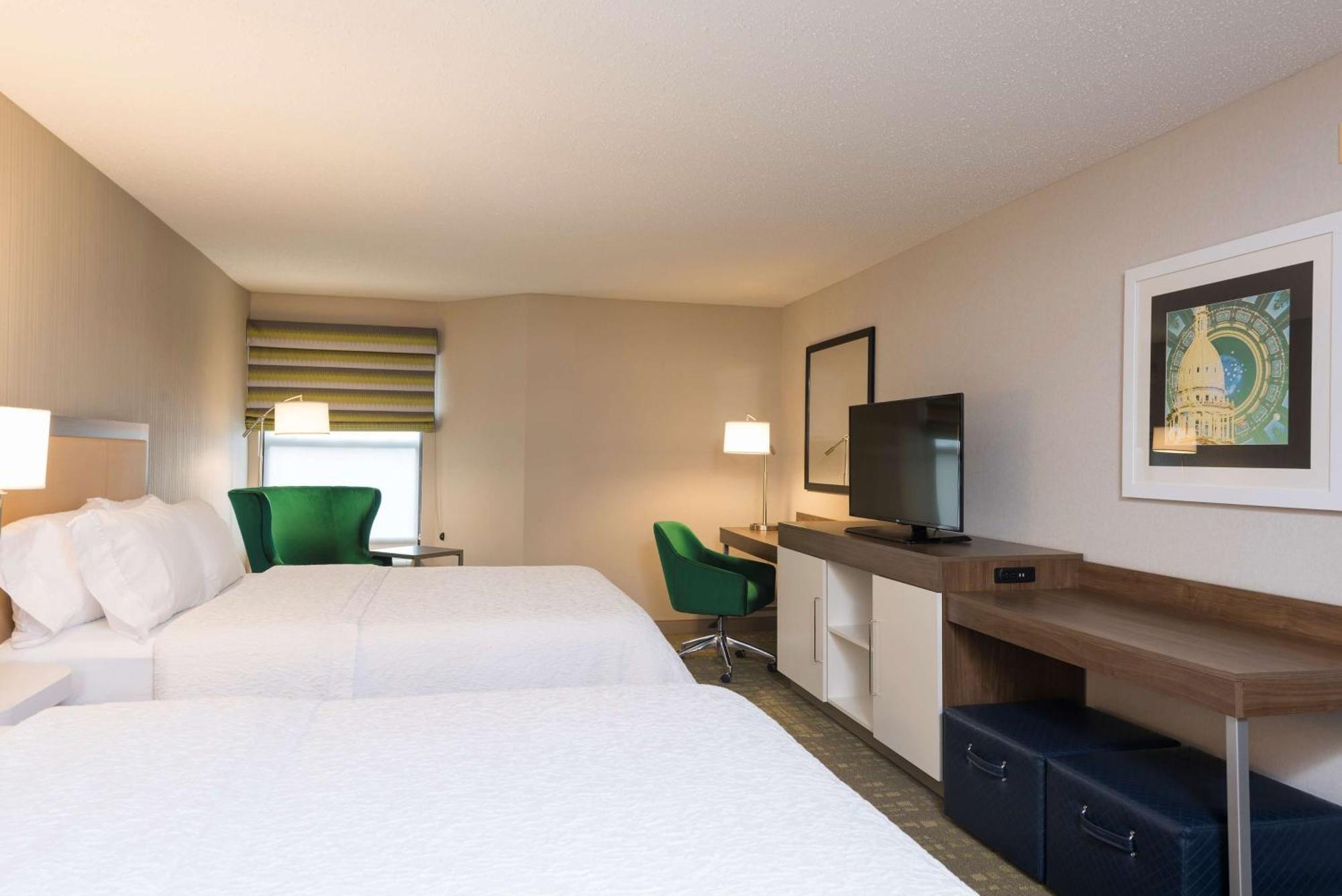 Hampton Inn & Suites East Lansing Okemos Exterior photo