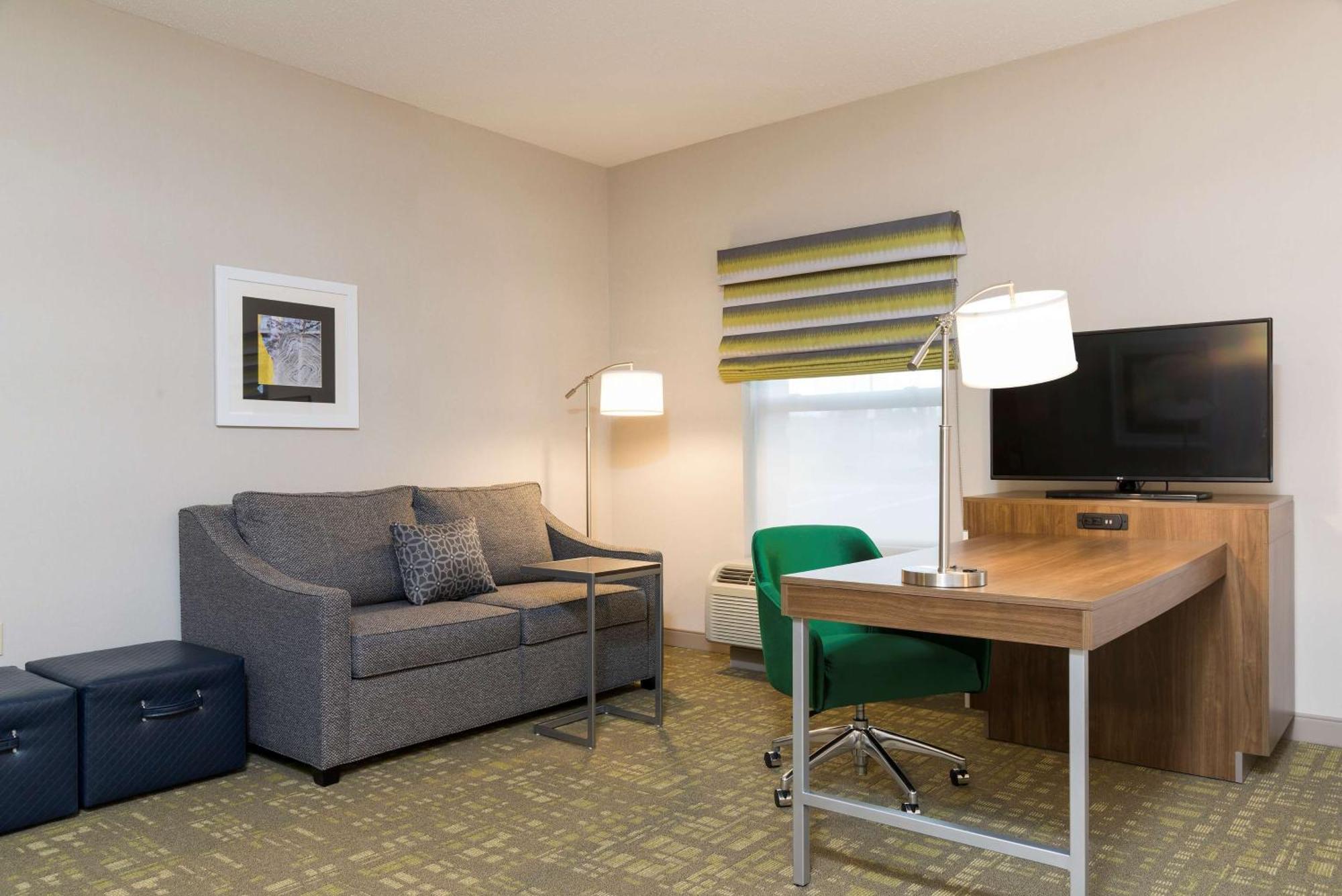 Hampton Inn & Suites East Lansing Okemos Exterior photo