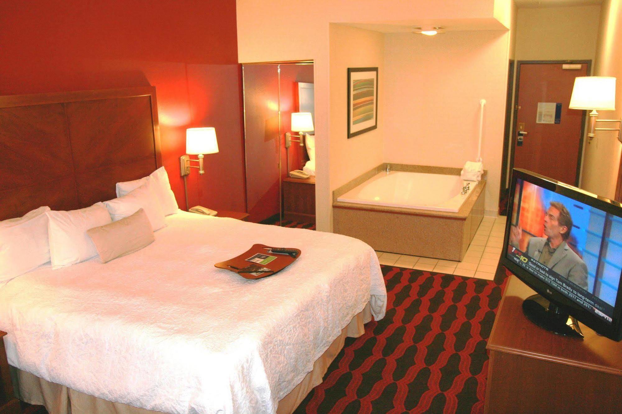 Hampton Inn & Suites East Lansing Okemos Room photo