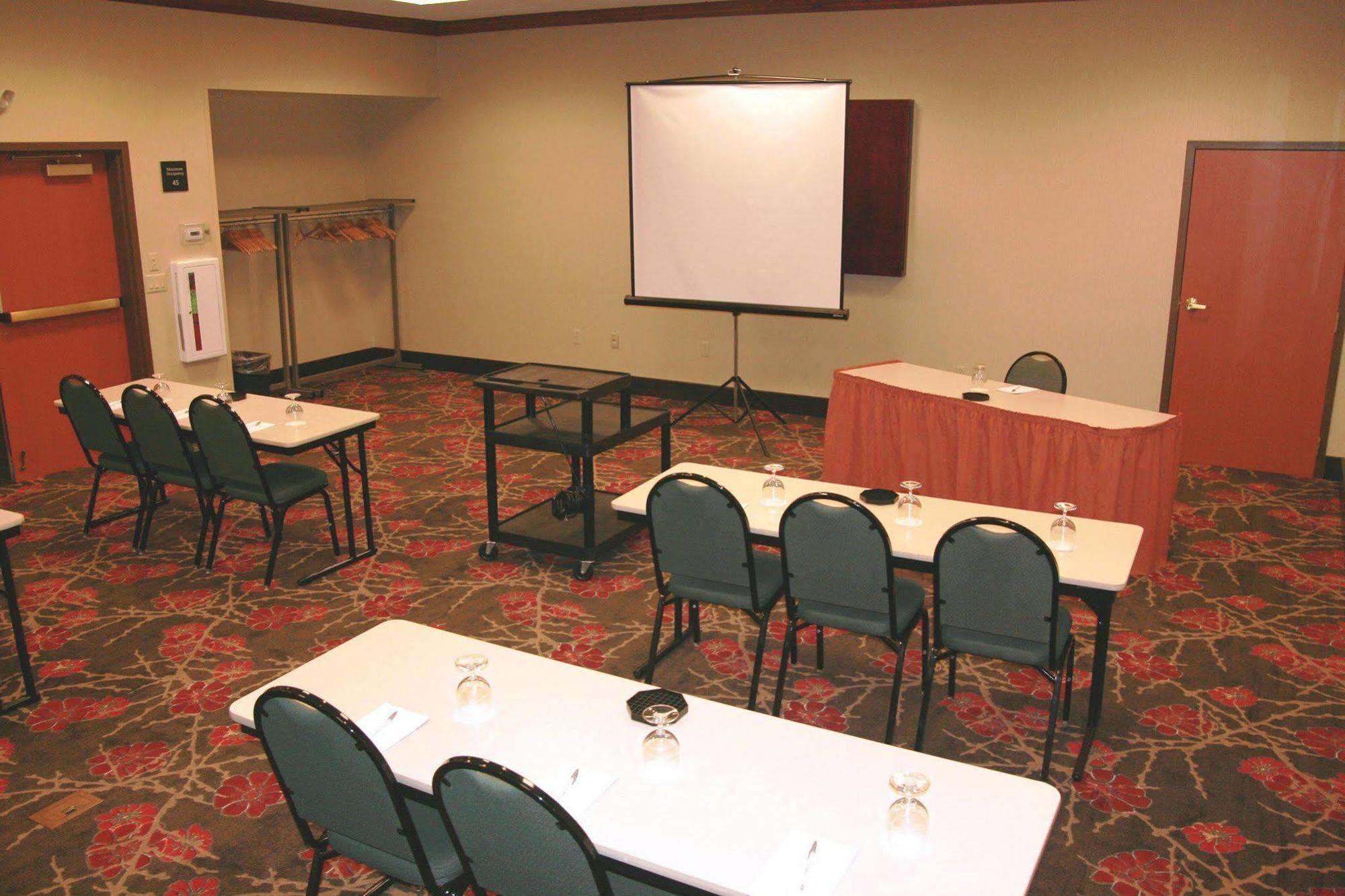 Hampton Inn & Suites East Lansing Okemos Facilities photo